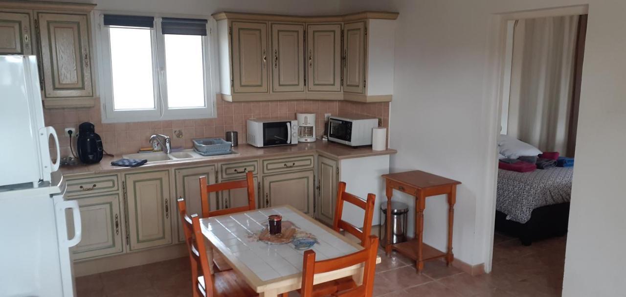 Maisonnette Au Pied De La Garrigue Villa Bernis Luaran gambar