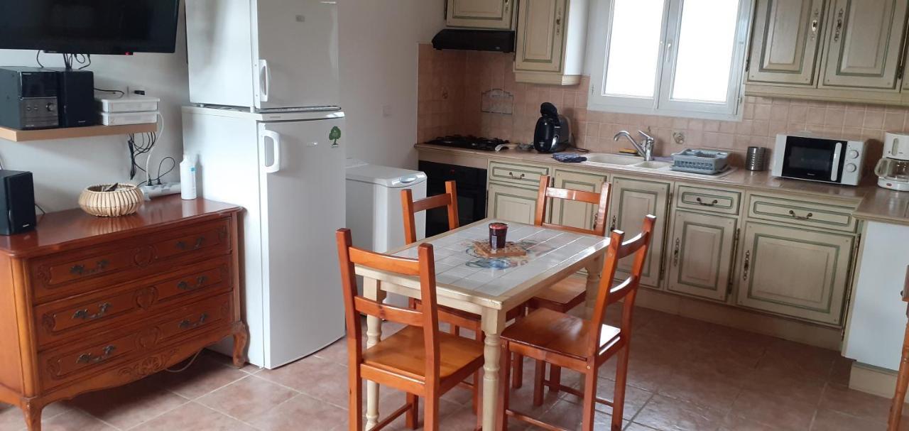 Maisonnette Au Pied De La Garrigue Villa Bernis Luaran gambar